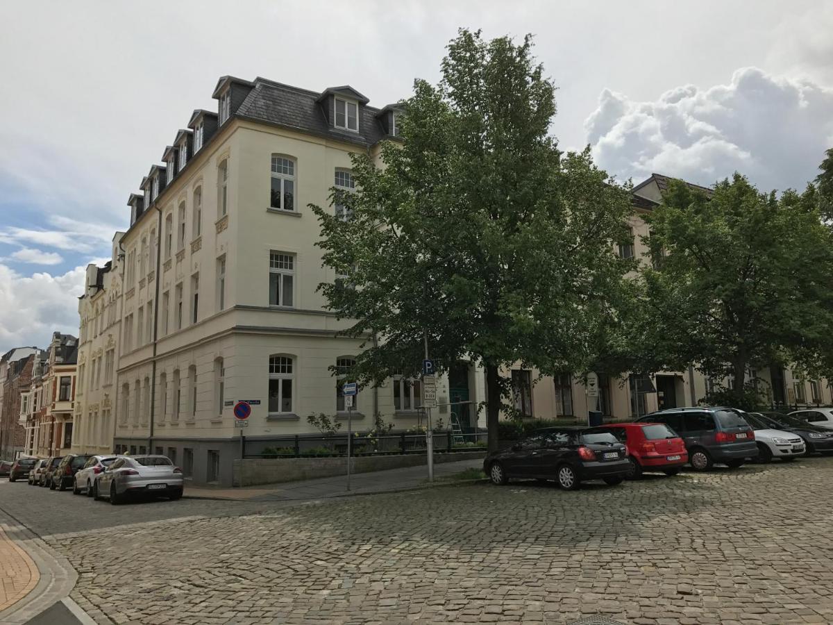 Zimmer Im Ug Direkt In Der Innenstadt, Centrum Шверин Экстерьер фото