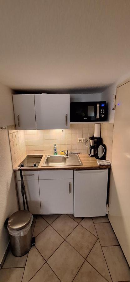 Zimmer Im Ug Direkt In Der Innenstadt, Centrum Шверин Экстерьер фото